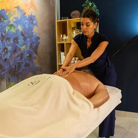 Le Berceau De La Source Aparthotel 4*